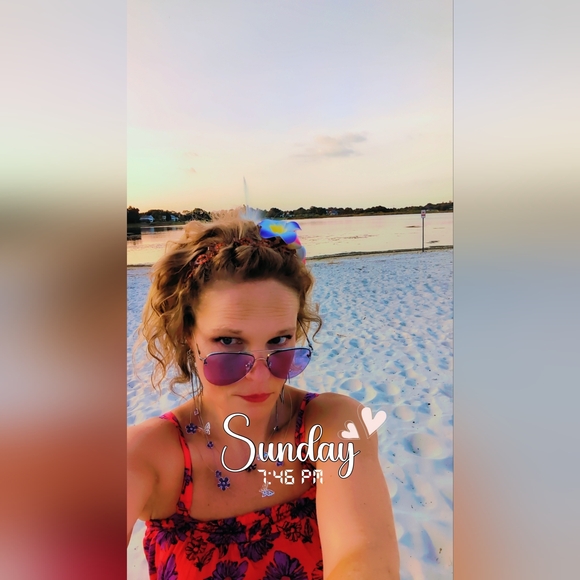 Meet your Posher, Amber - Picture 1 of 1